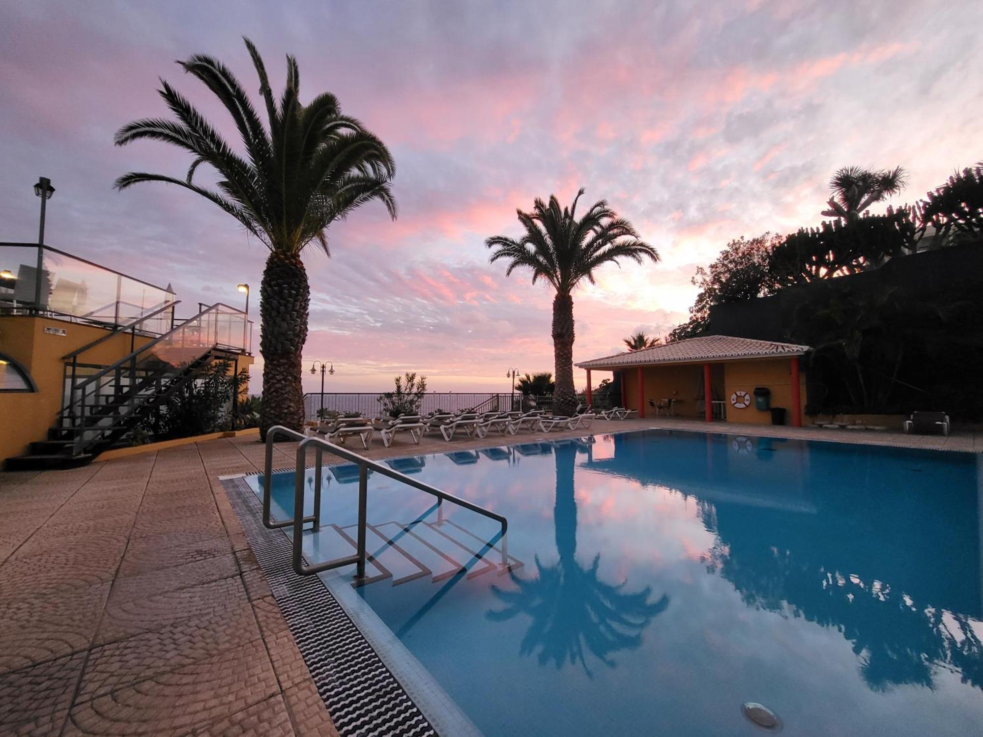 Hotel Cais Da Oliveira Caniço Esterno foto